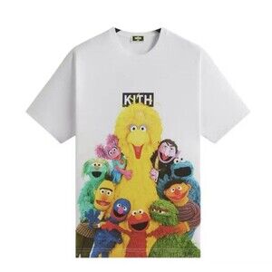 Kith x Sesame Street Group Hug Tee White Mens Size Medium Limited Edition NWT